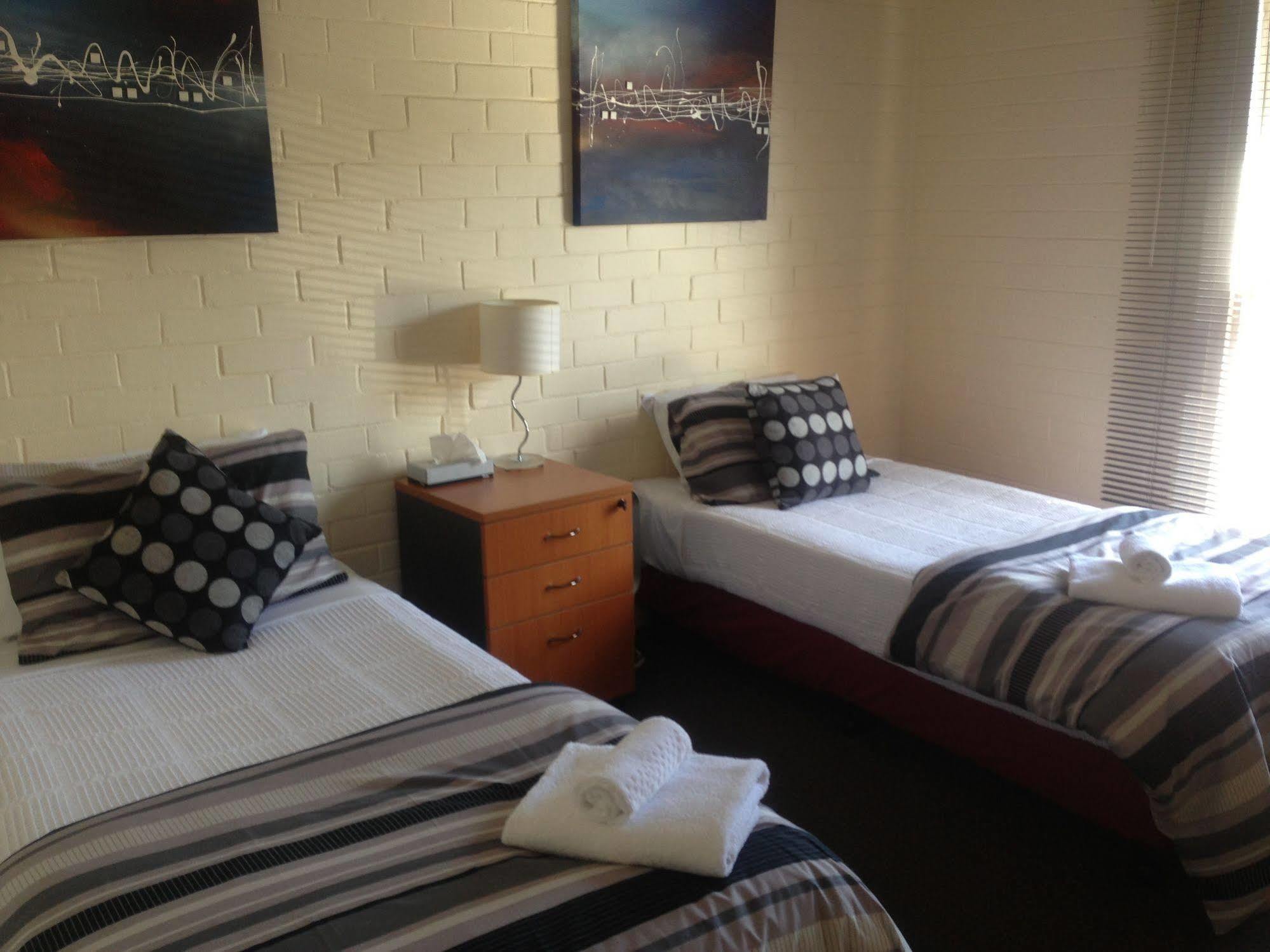The Mews Motel Launceston Esterno foto